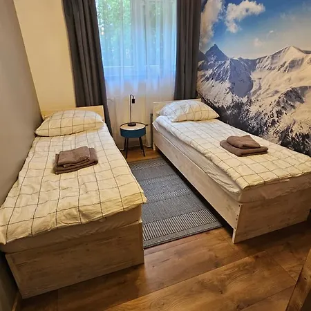 Leszczynska 29 *